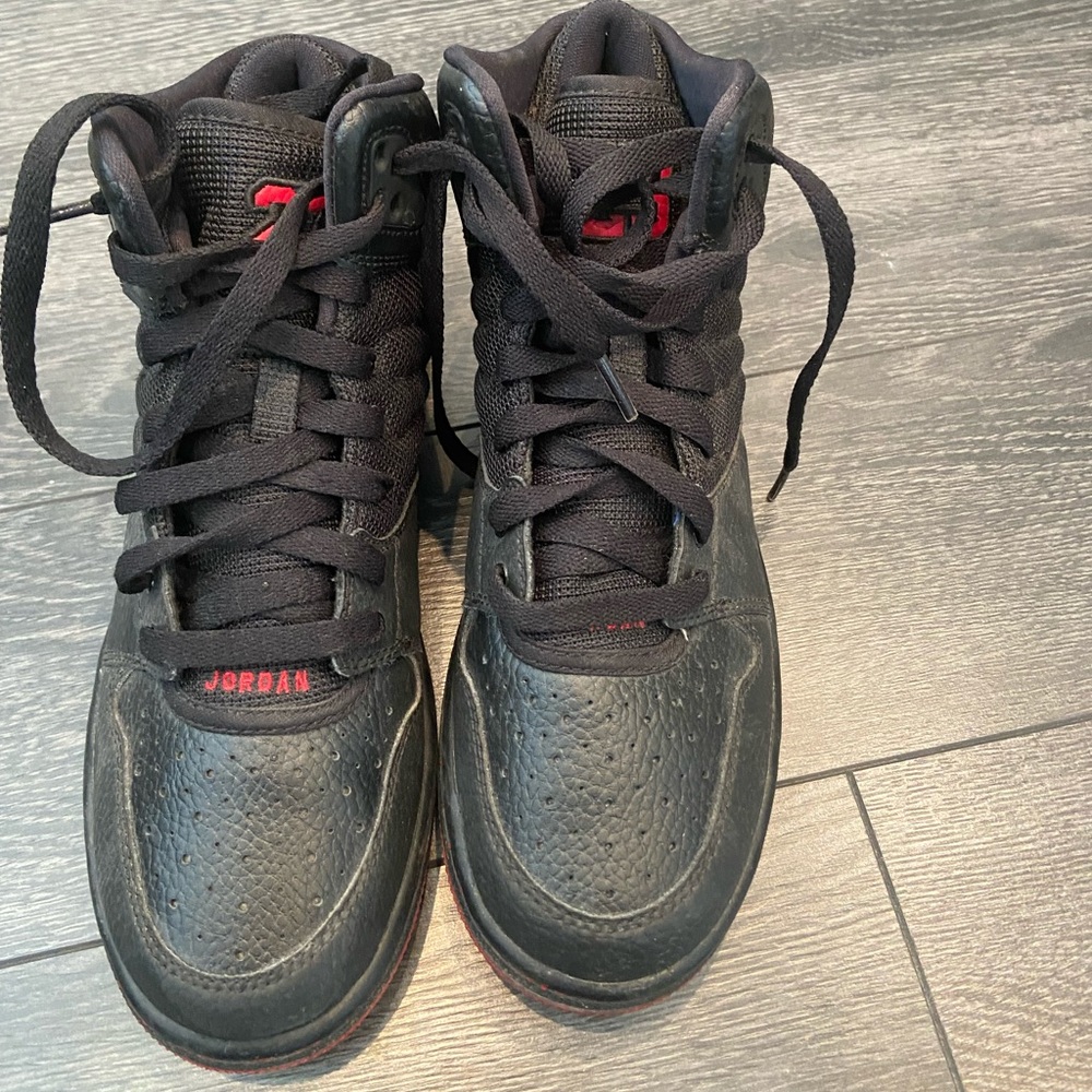 Michael Jordan kids size 7y high top all black